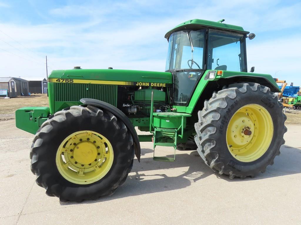 Image of John Deere 4755 Primary image