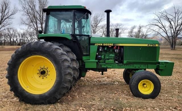 Image of John Deere 4755 equipment image 3