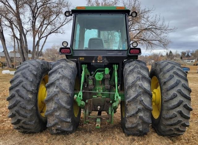 Image of John Deere 4755 equipment image 4