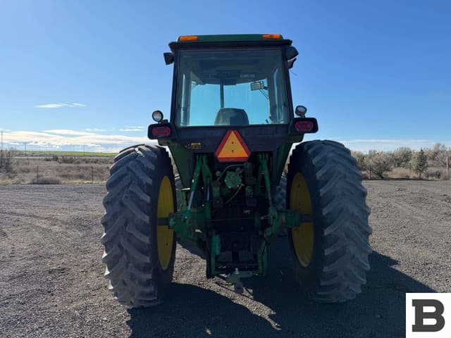 Image of John Deere 4760 equipment image 4