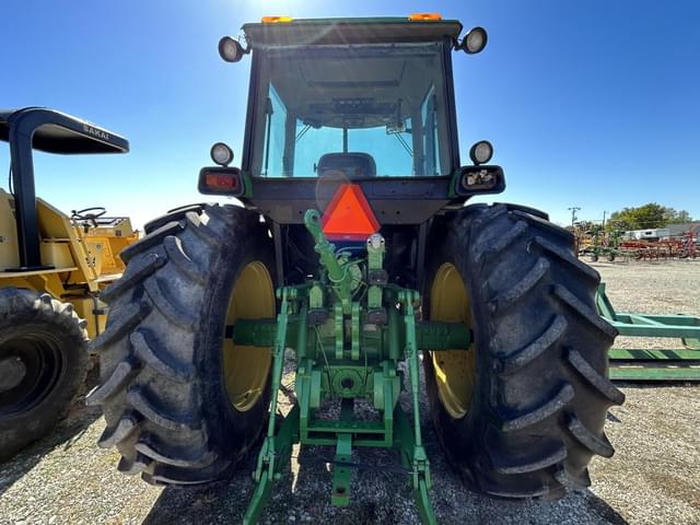 Image of John Deere 4955 equipment image 4