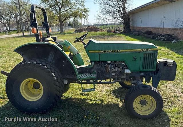 Image of John Deere 5300 equipment image 3