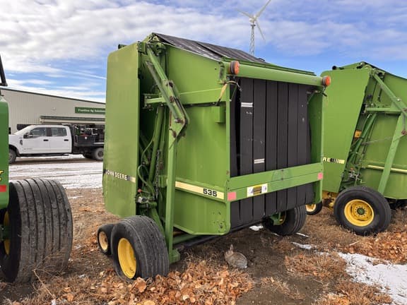 Image of John Deere 535 equipment image 3