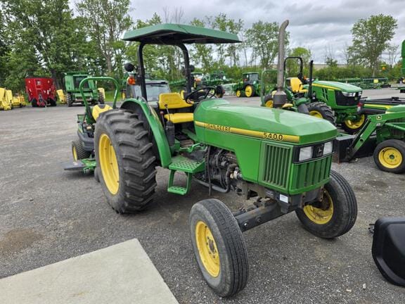 1992 John Deere 5400 Equipment Image0