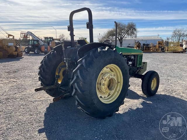 Image of John Deere 5400 equipment image 4