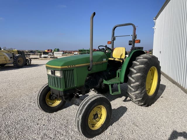 Image of John Deere 5400 equipment image 2