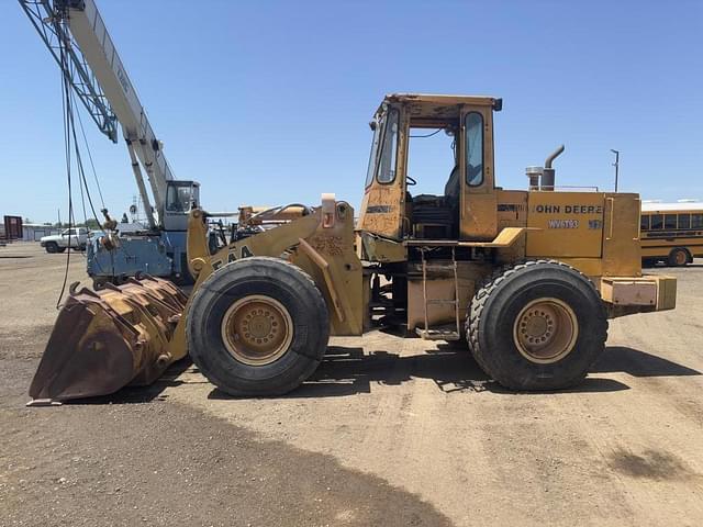 Image of John Deere 544E equipment image 4