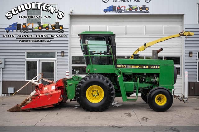 Image of John Deere 5830 equipment image 1