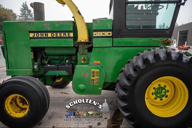 Image of John Deere 5830 equipment image 4