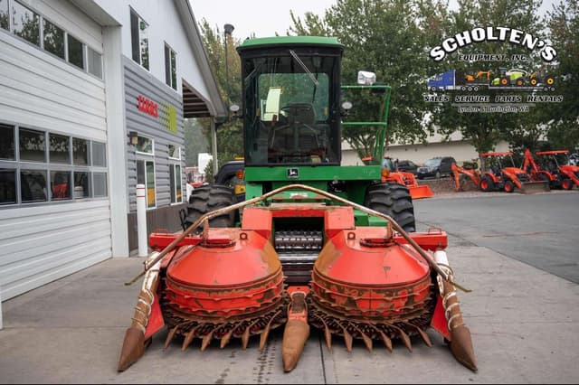 Image of John Deere 5830 equipment image 2