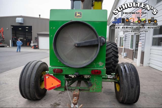 Image of John Deere 5830 equipment image 2