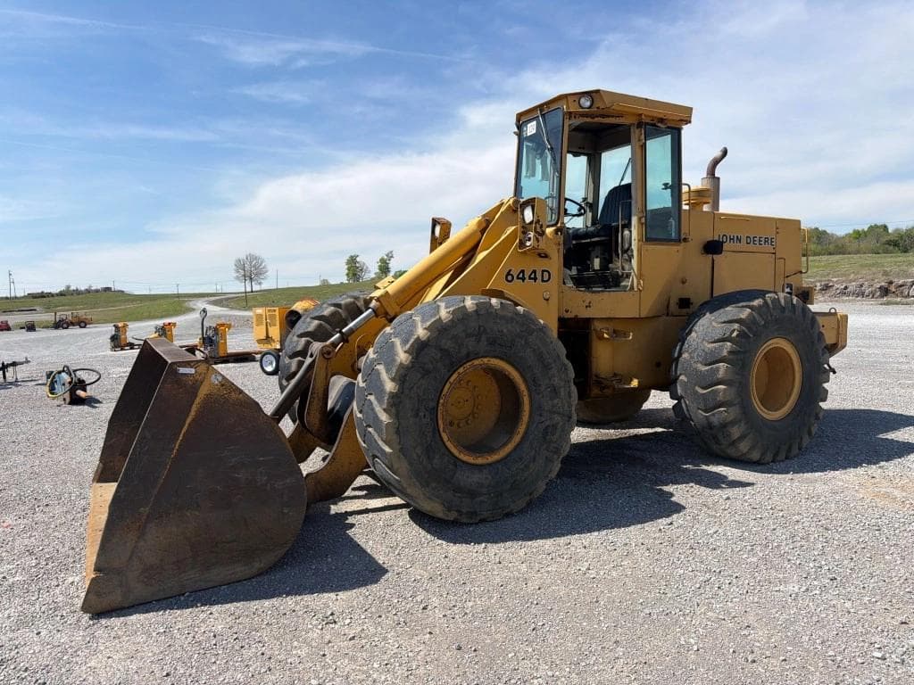 Image of John Deere 644D Primary image