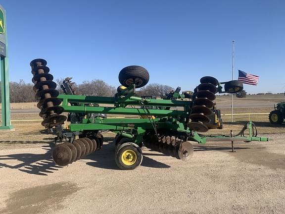 Image of John Deere 650 equipment image 3