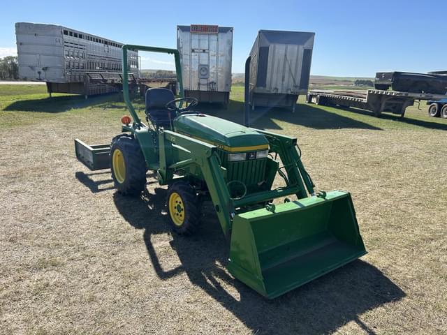 Image of John Deere 670 equipment image 2