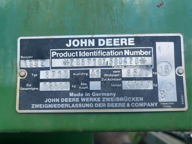 Image of John Deere 6710 equipment image 2