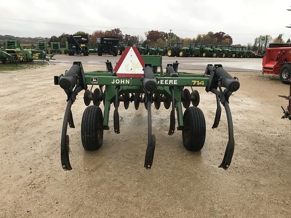 Image of John Deere 714 equipment image 3