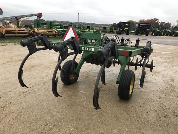 Image of John Deere 714 equipment image 4