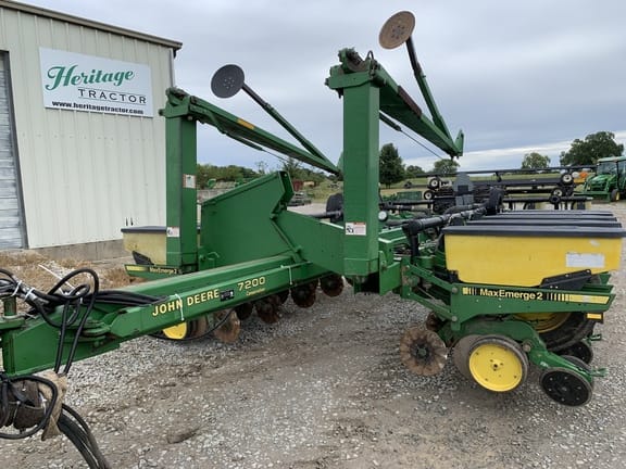 Main image John Deere 7200