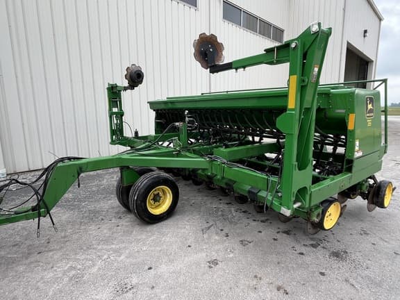 Image of John Deere 750 Primary image