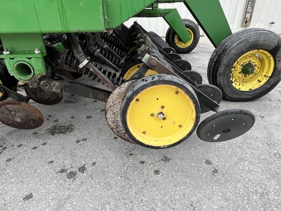 Image of John Deere 750 equipment image 4