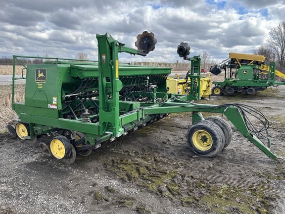 Image of John Deere 750 equipment image 2