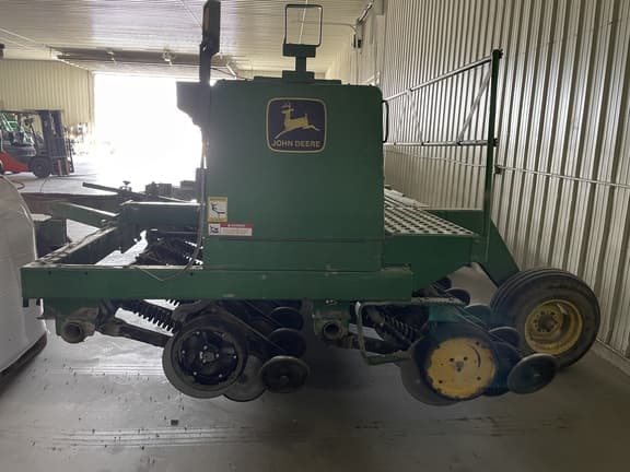 Image of John Deere 750 equipment image 4