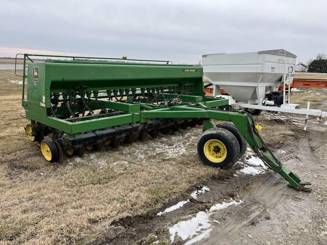 Image of John Deere 750 equipment image 2