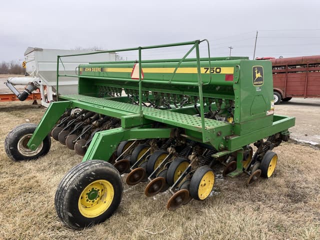 Image of John Deere 750 equipment image 3