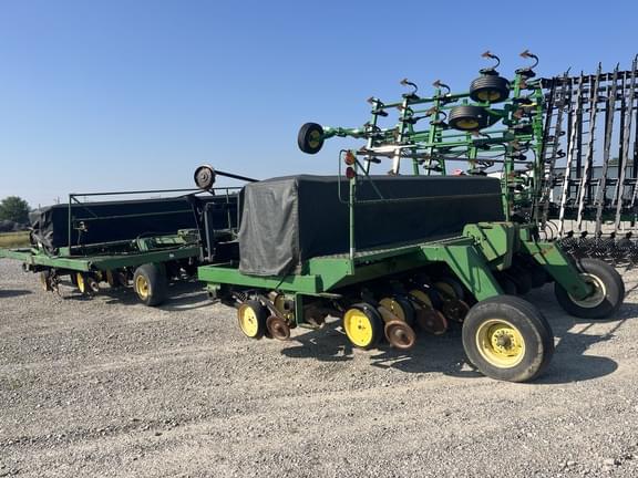 Image of John Deere 750 equipment image 1