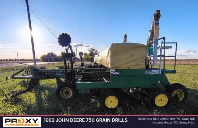 Image of John Deere 750 equipment image 2