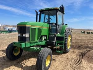 1992 John Deere 7700 Image