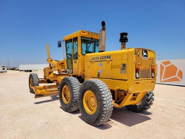 Image of John Deere 770B-H equipment image 3