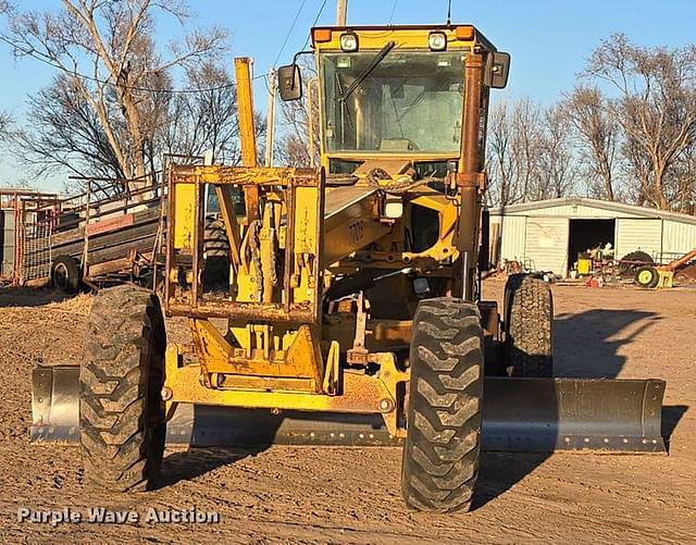 Image of John Deere 770B equipment image 1