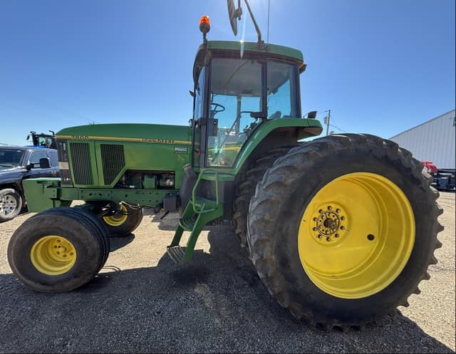 Image of John Deere 7800 equipment image 4