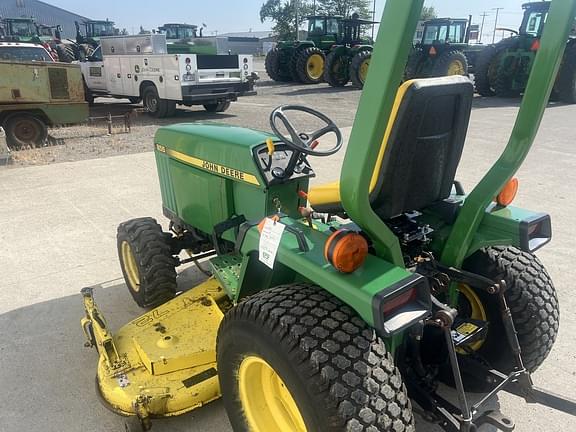 Image of John Deere 855 equipment image 4