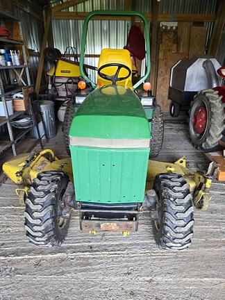 Image of John Deere 855 equipment image 2