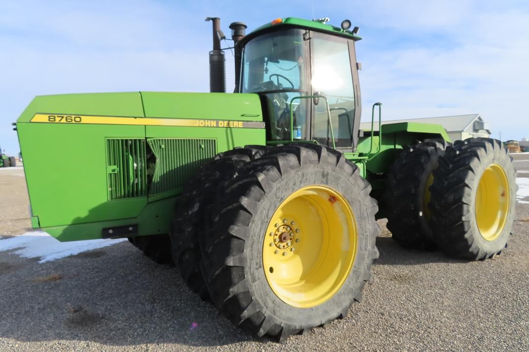 Image of John Deere 8760 Image 0