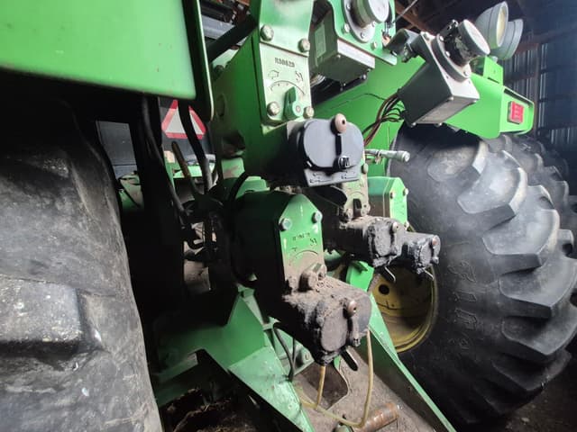 Image of John Deere 8960 equipment image 4