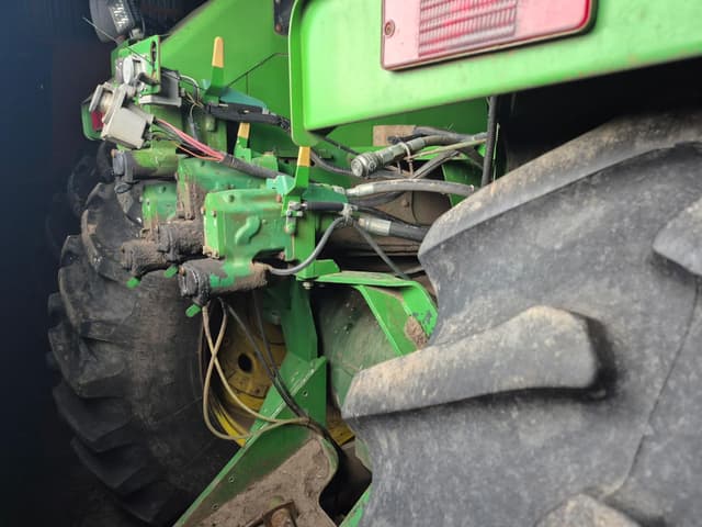 Image of John Deere 8960 equipment image 2