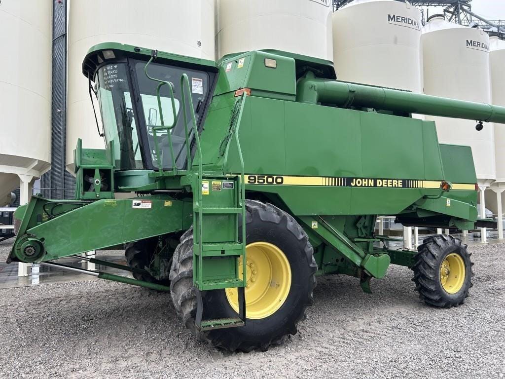 1992 John Deere 9500 Equipment Image0