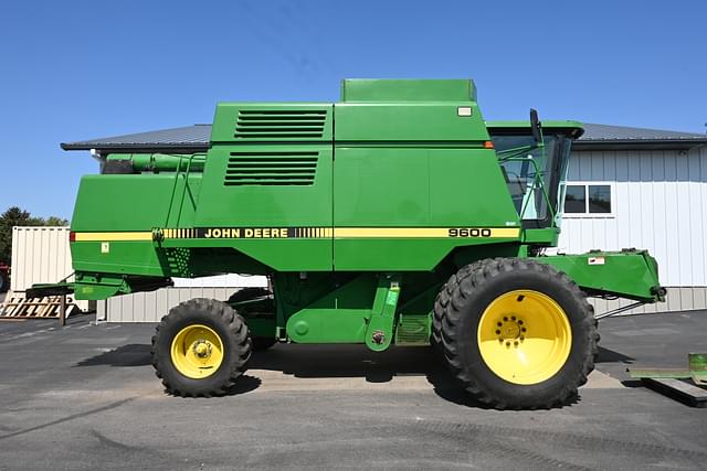 Image of John Deere 9600 equipment image 1