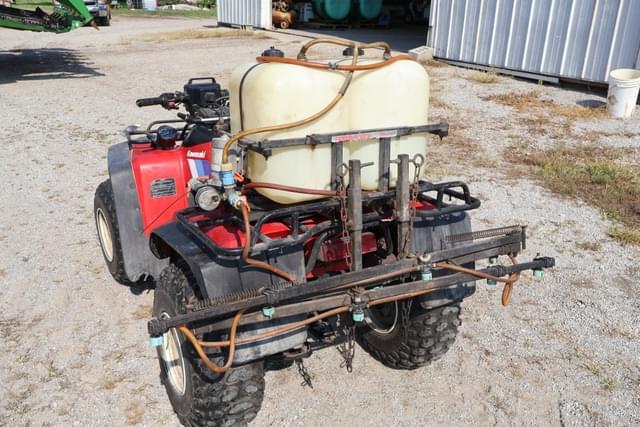Image of Kawasaki Bayou 250 equipment image 3