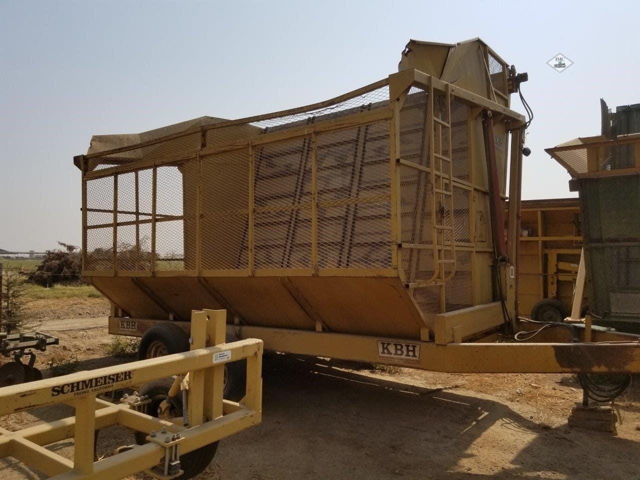 1992 KBH Mule Boy Equipment Image0