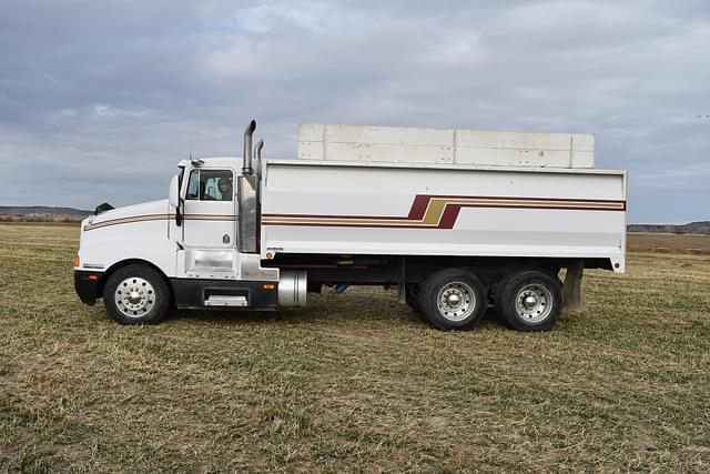 Image of Kenworth T600 equipment image 3