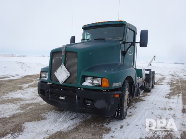 Image of Kenworth T600 equipment image 1