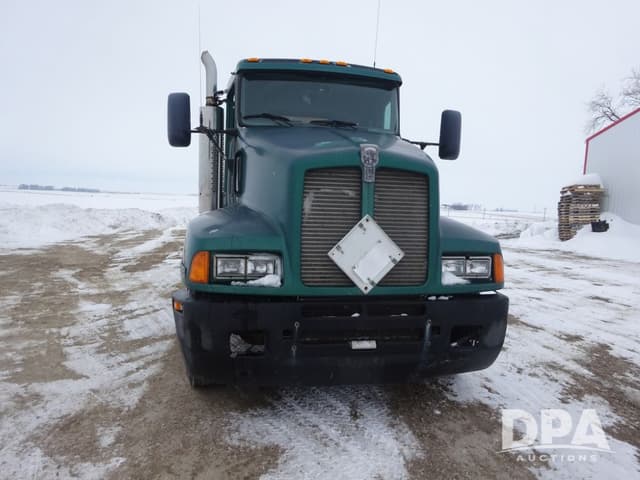 Image of Kenworth T600 equipment image 4