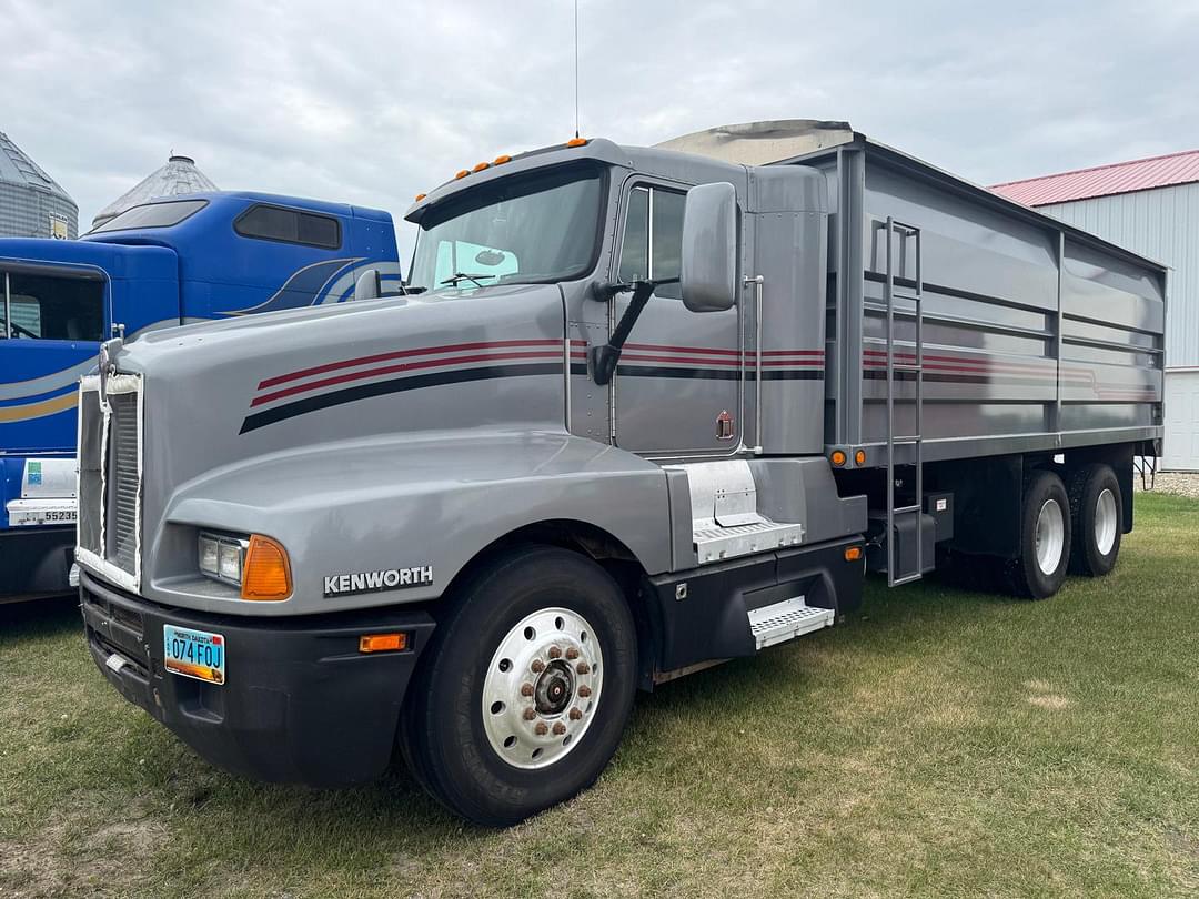 Image of Kenworth T600 Primary image