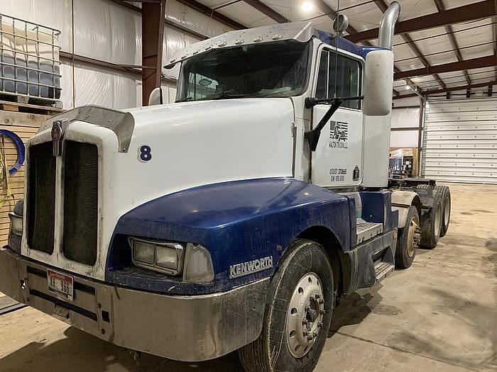 Main image Kenworth T600 1