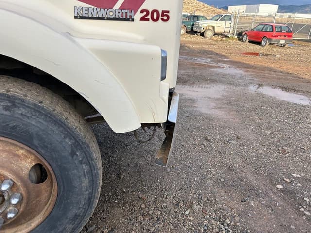 Image of Kenworth T800 equipment image 3