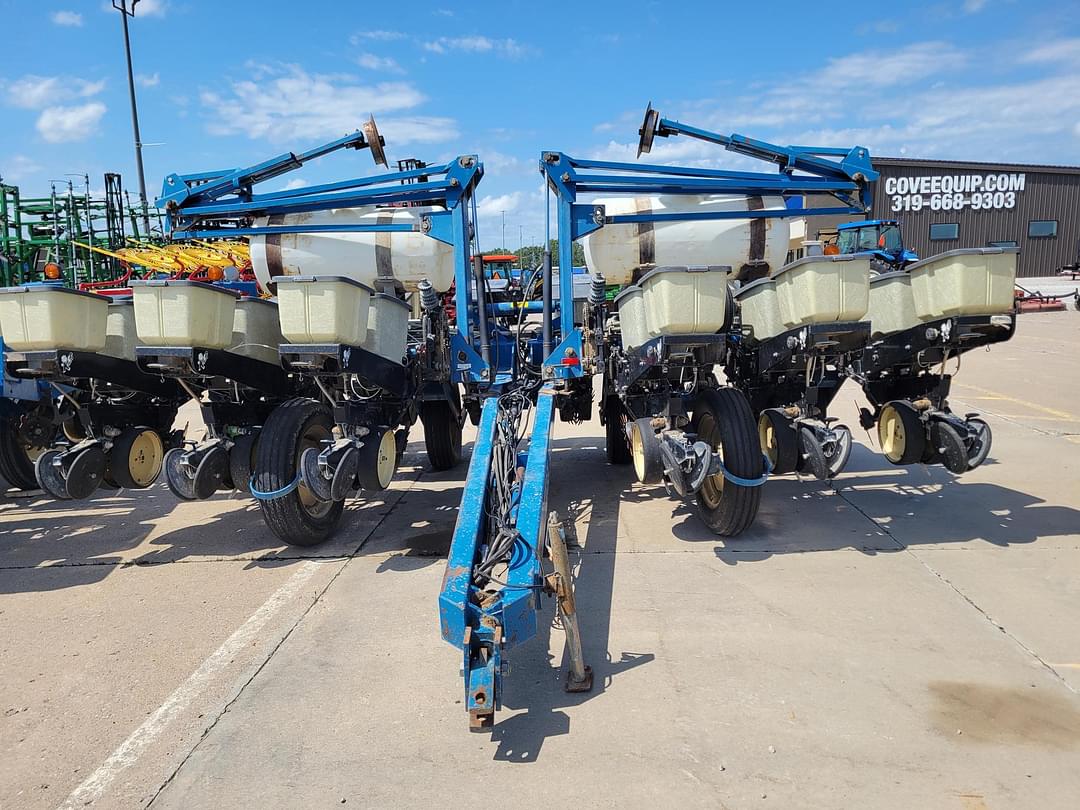 Image of Kinze 2200 Primary image